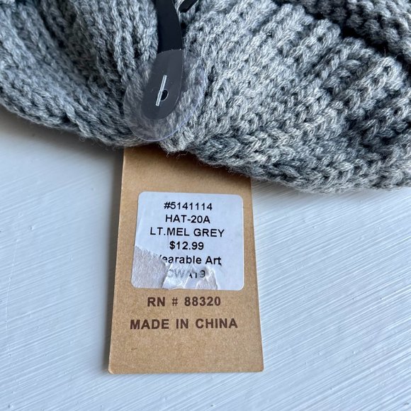 CLASSIC C.C BEANIE HAT With Tags - Picture 3 of 5